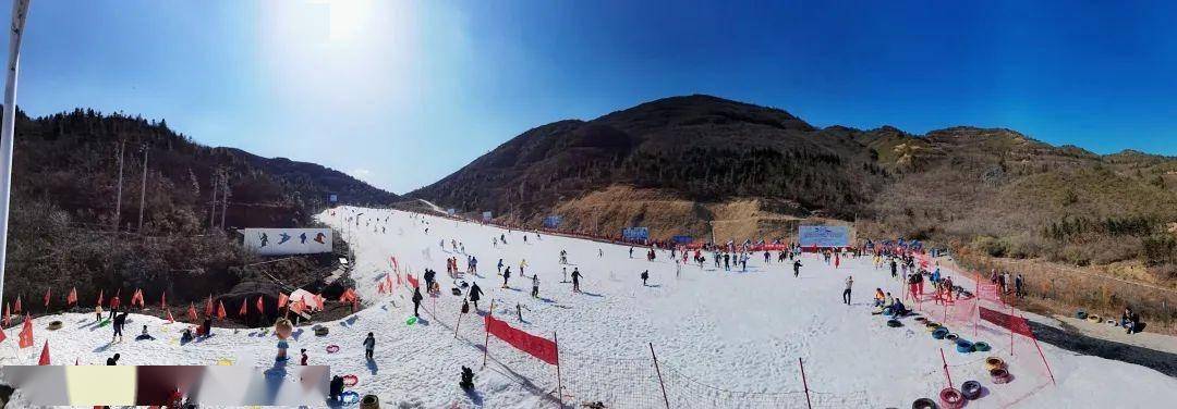 抓住冬天的尾巴，一起去滑雪吧~！铜鼓七星岭滑雪场好评营业中……