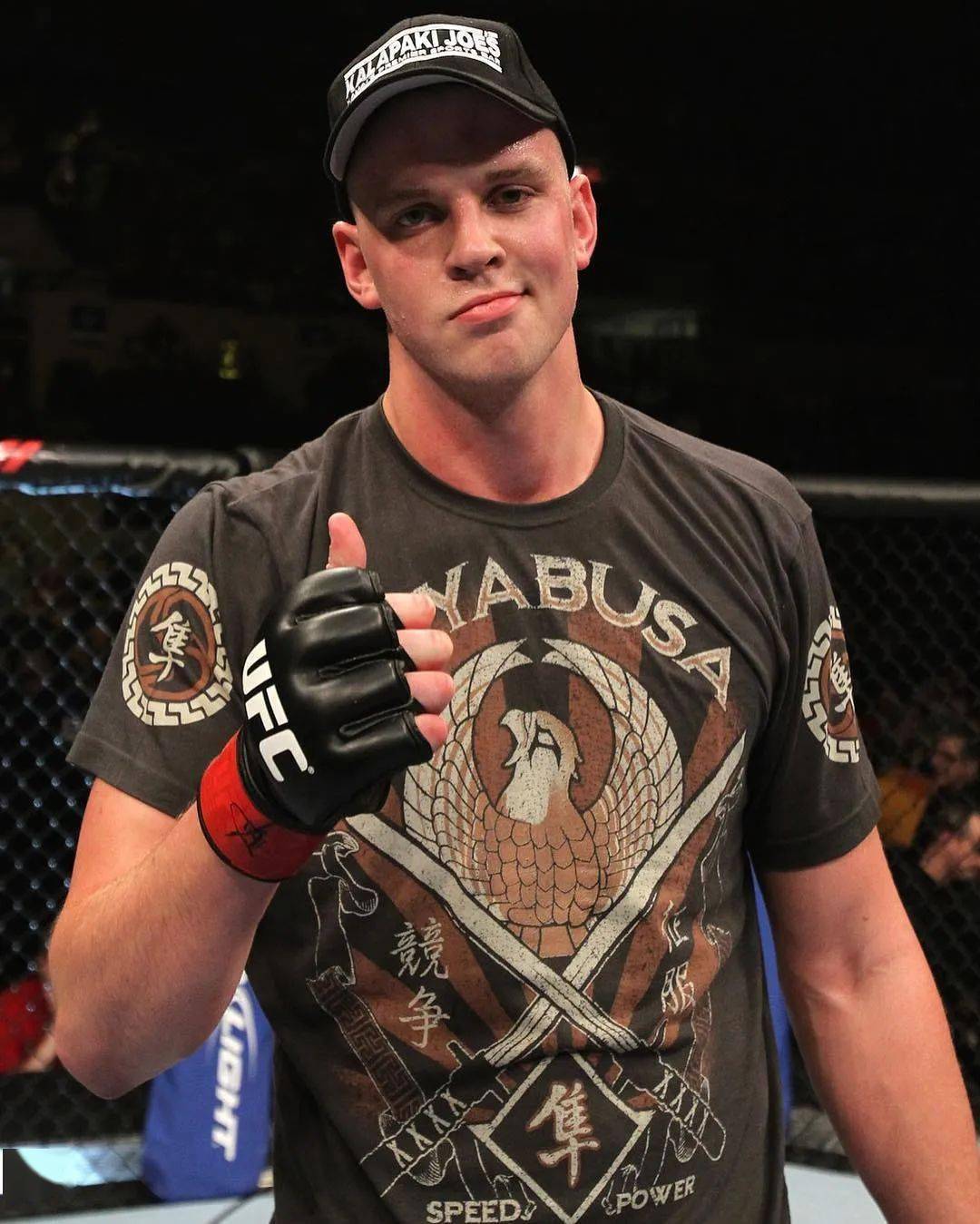 "摩天大楼"斯提凡-斯特鲁夫宣布退役!