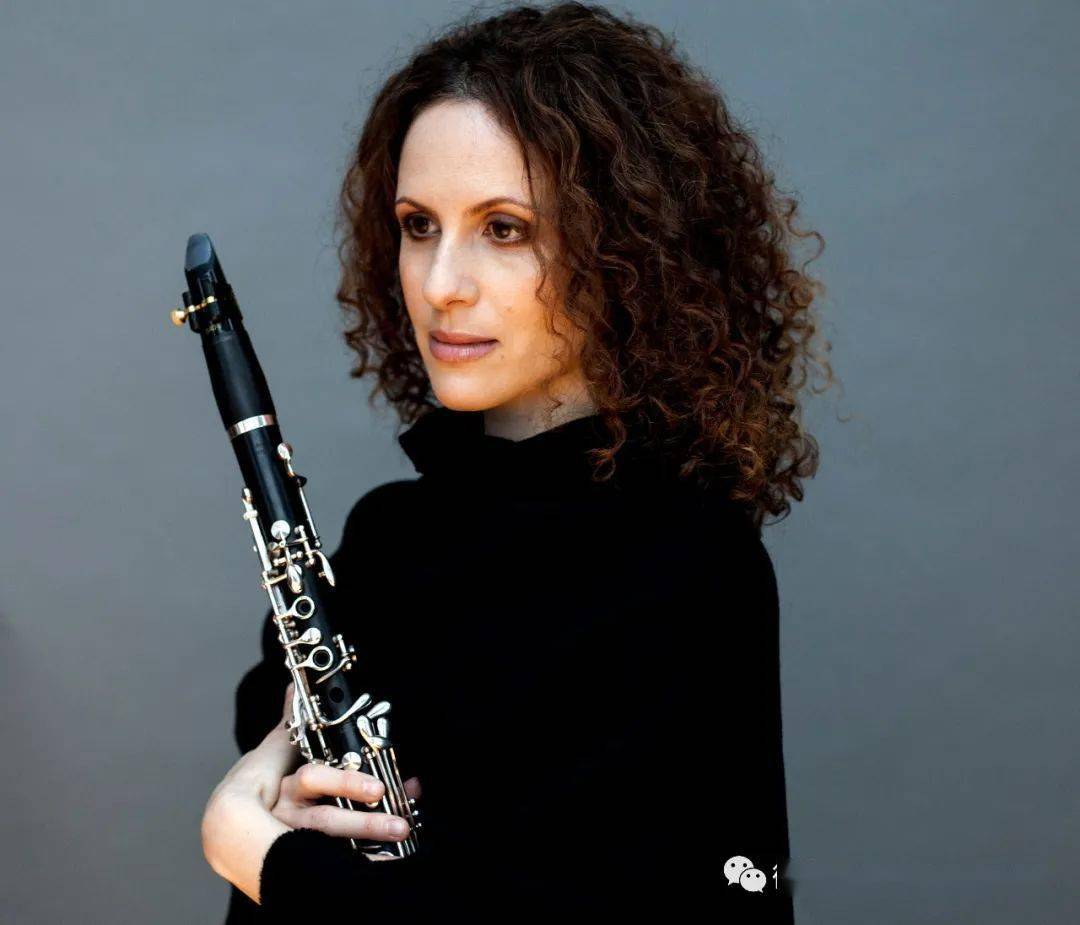 单簧管协奏曲雪莉·布里尔的单簧管独奏职业生涯始于祖宾·梅塔(zubin