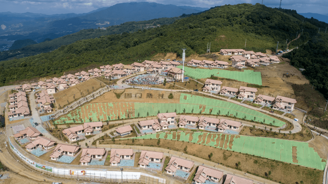 乡村旅游看临沧丨沧源自治县勐董镇67国门新村