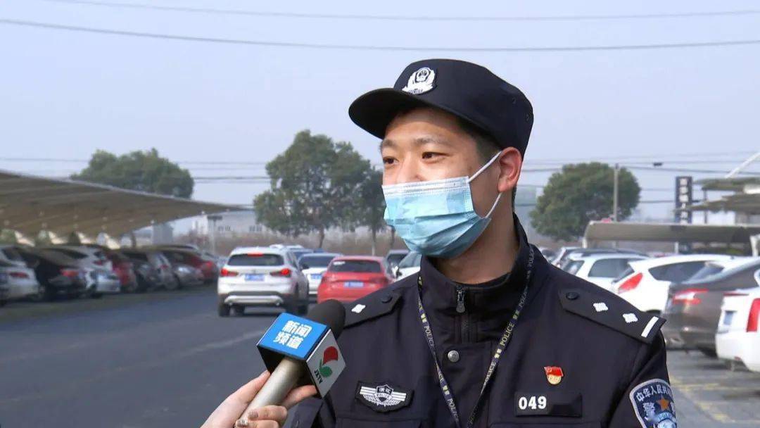 警察被骗 3b58af9a27324d74ba872acc487bcf99.jpeg