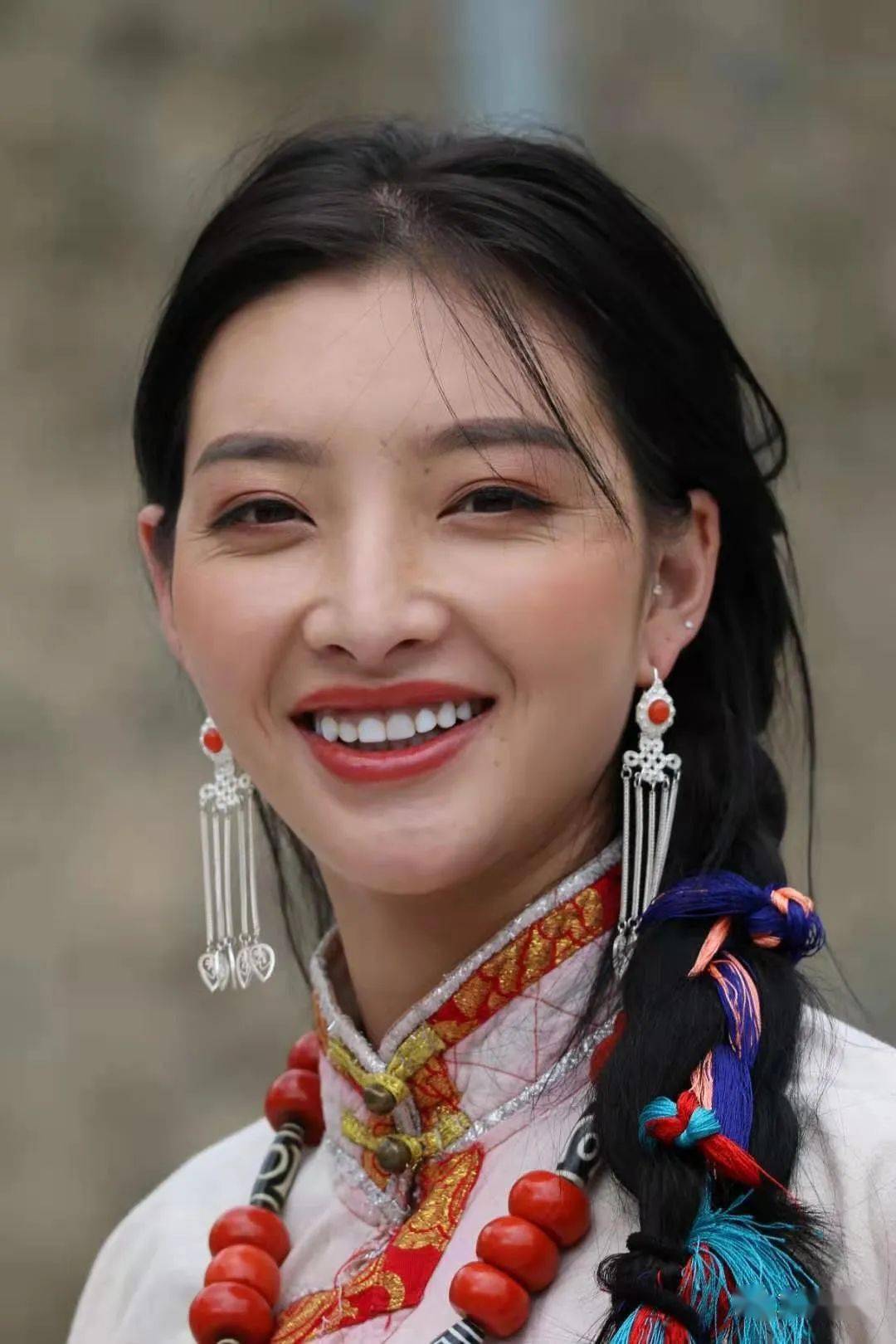 玉树文旅玉树人文类月历出炉让我们一起欣赏康巴人的新容颜