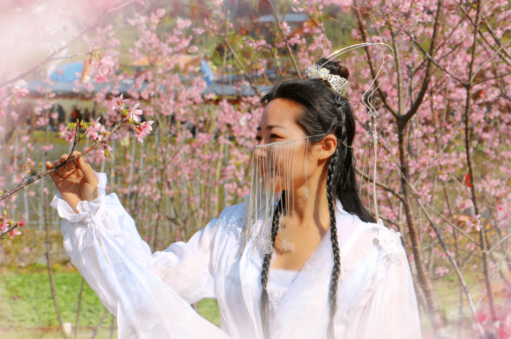 梦境惊鸿，梦见前男友，惊醒后的心绪涟漪