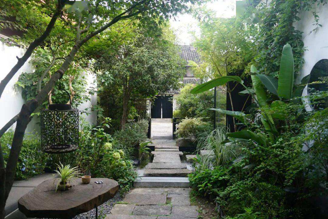 隐于旧时民居里,财神庙旁有间江南小院,叫作"语自在·老杭州".