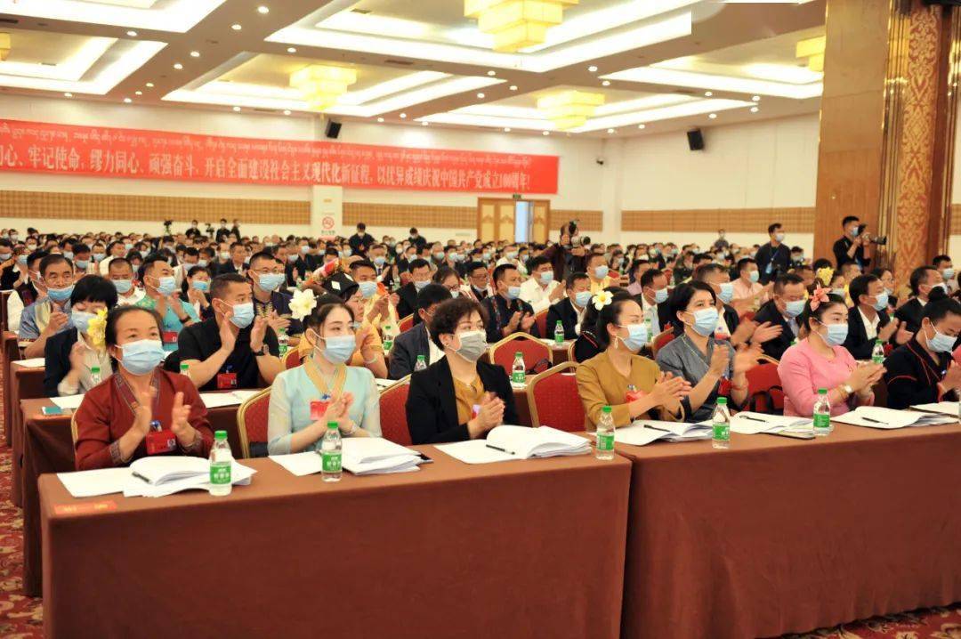 西双版纳2021gdp_2021年西双版纳泼水节