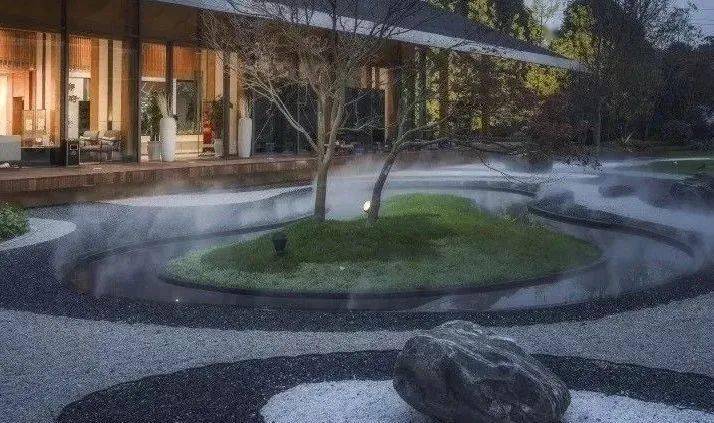 一波儿有趣的水雾景观与你分享