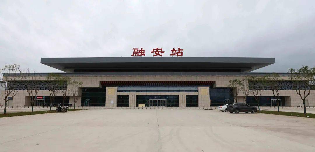 关注起步就要提速开局就要争先融安县委常委会布局全年中心工作