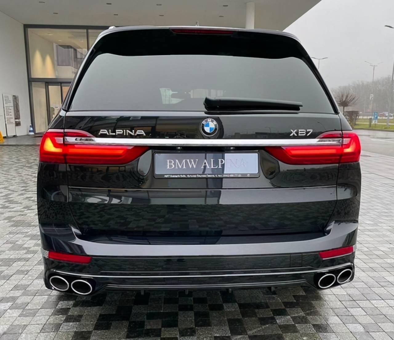 性能最强宝马x744t7座加速6秒豪华感媲美gls