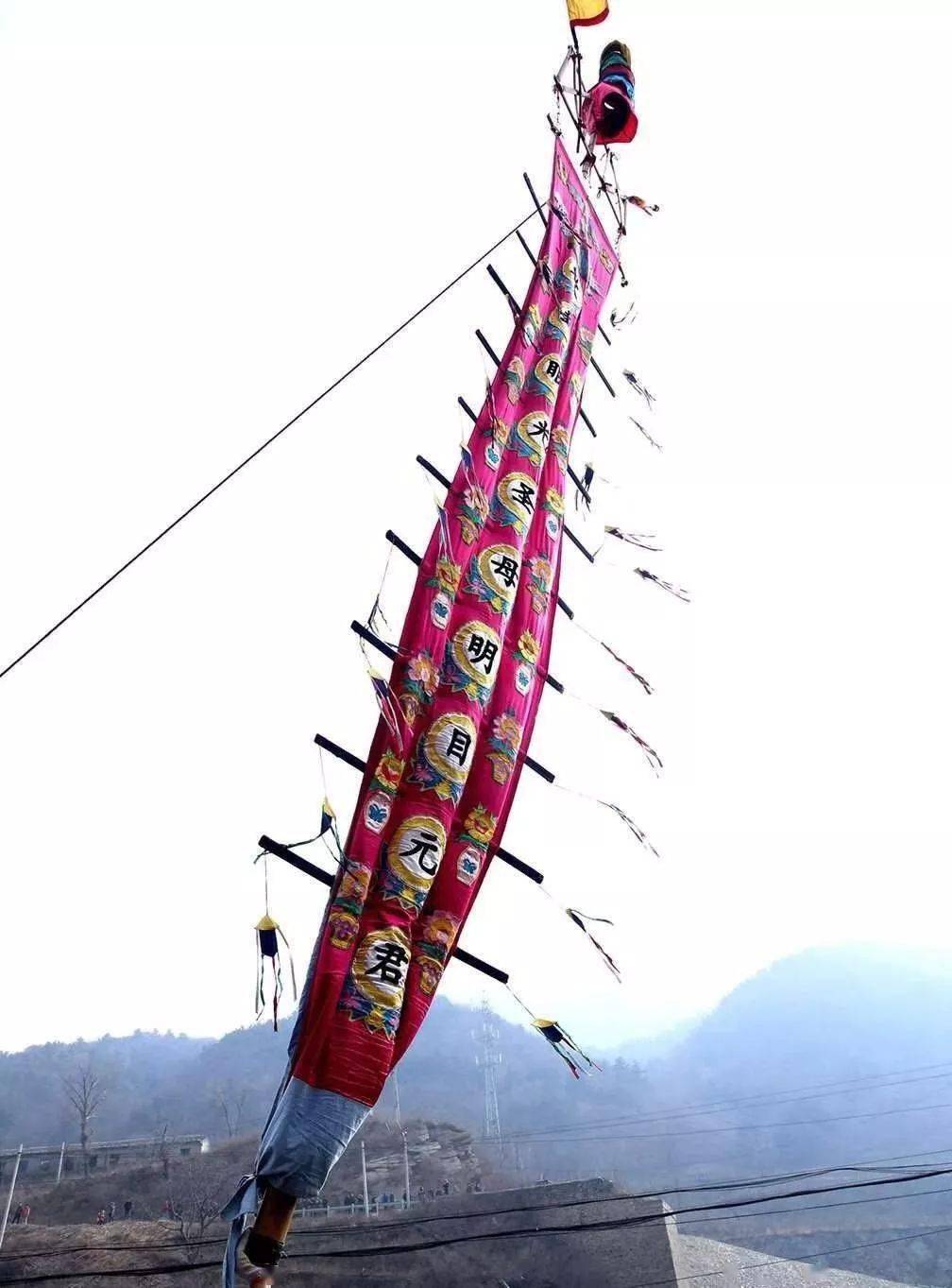 敬神,送神两村幡会返回各村后将幡旗靠好,各村的音乐班到供奉大表的神