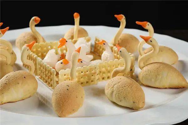 温泉鹅烹饪比赛77道参赛菜品赏析▼太极鹅血羹