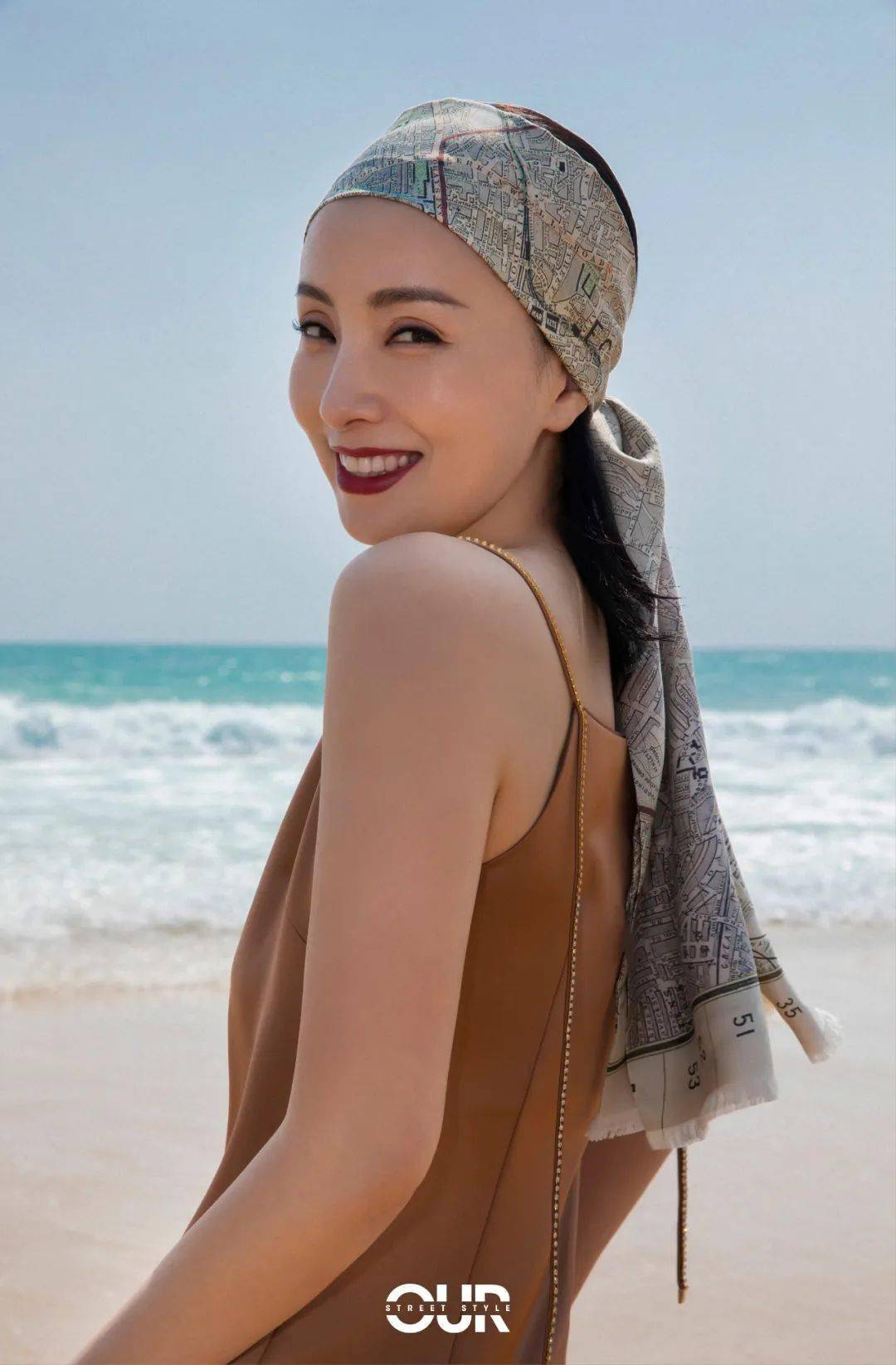 amber刘逸云【国内首拍】上线,陶虹 吴昕引领你焕新装啦!_手机搜狐网