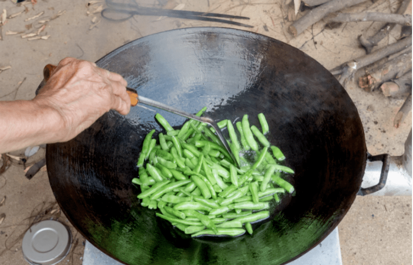 炒什么菜可以用白酒 bea03973b08246d88f69f265b217dad0.png