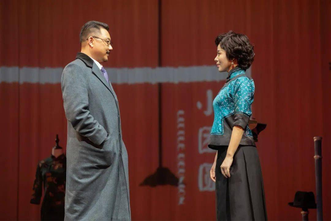 话剧《寻她芳踪·张爱玲》演出单位:浙江话剧团演出时间:2021年3月21