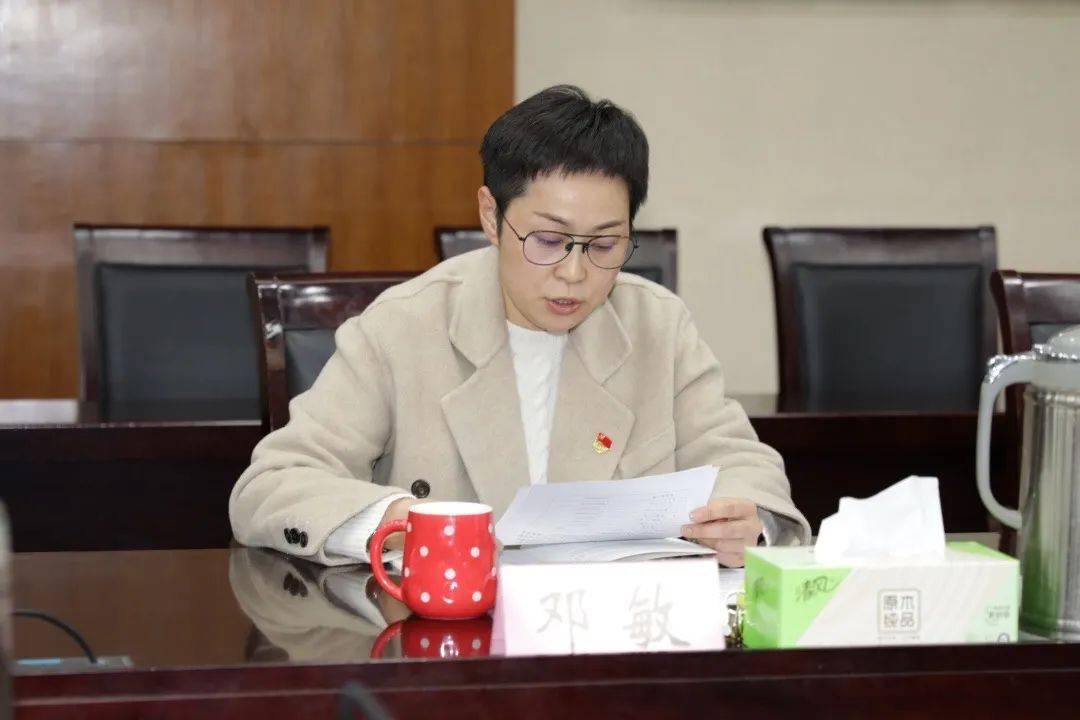 镇党委委员邓敏,黄博文,副镇长钱晓波分别作了交流发言.