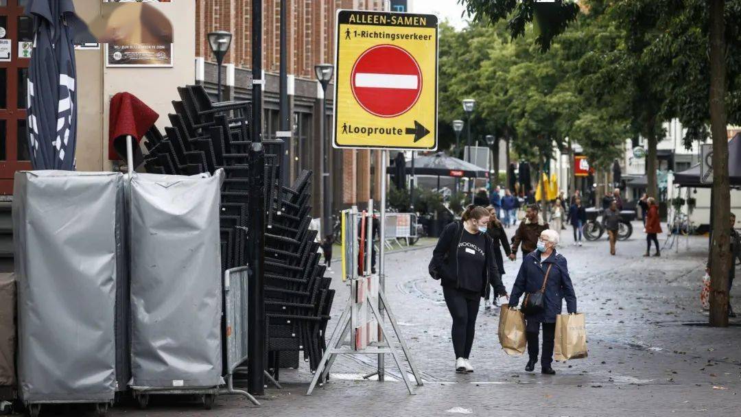 荷兰首例新冠感染病例一周年各方专家出谋划策谈应对下一次大流行