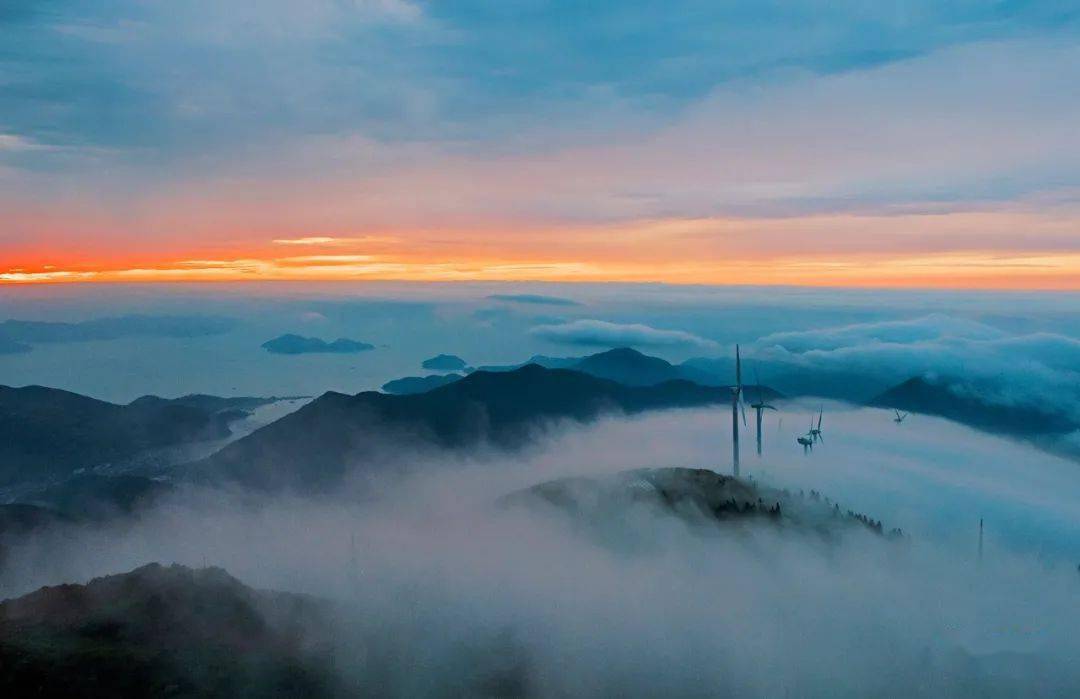 关于鹤顶山,这里民间流传着不少故事.