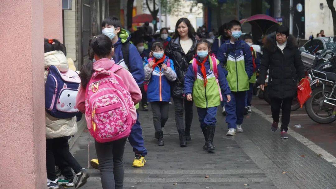 实拍南丰小学开学第一天现场图片曝光有你家宝贝吗