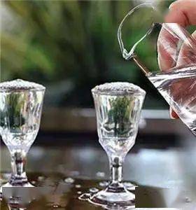 怎么让自己更能喝白酒 a0245003e8e94390b7970b4105a6871d.jpeg