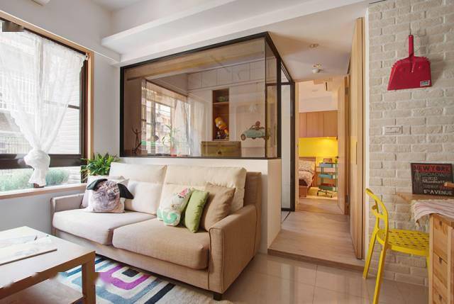 客厅旁的儿童房