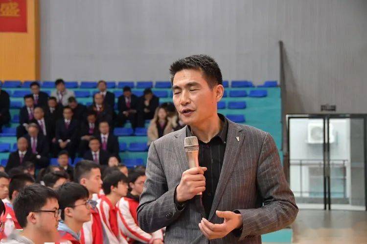 吉水二中举行2021届百日高考中考冲刺誓师大会