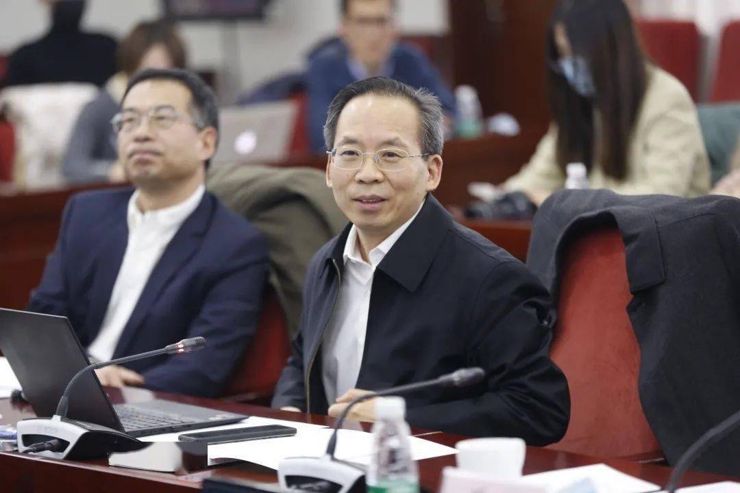 gdp 流量还是存量_流量卡图片