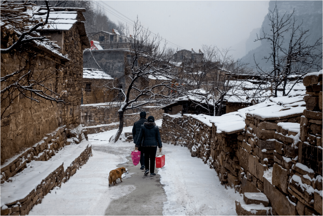 农村下雪过年老照片图片