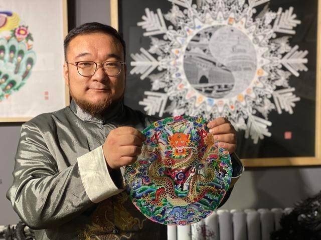 蔚县剪纸讲述中国东奥故事|听非遗讲故事_周利伟
