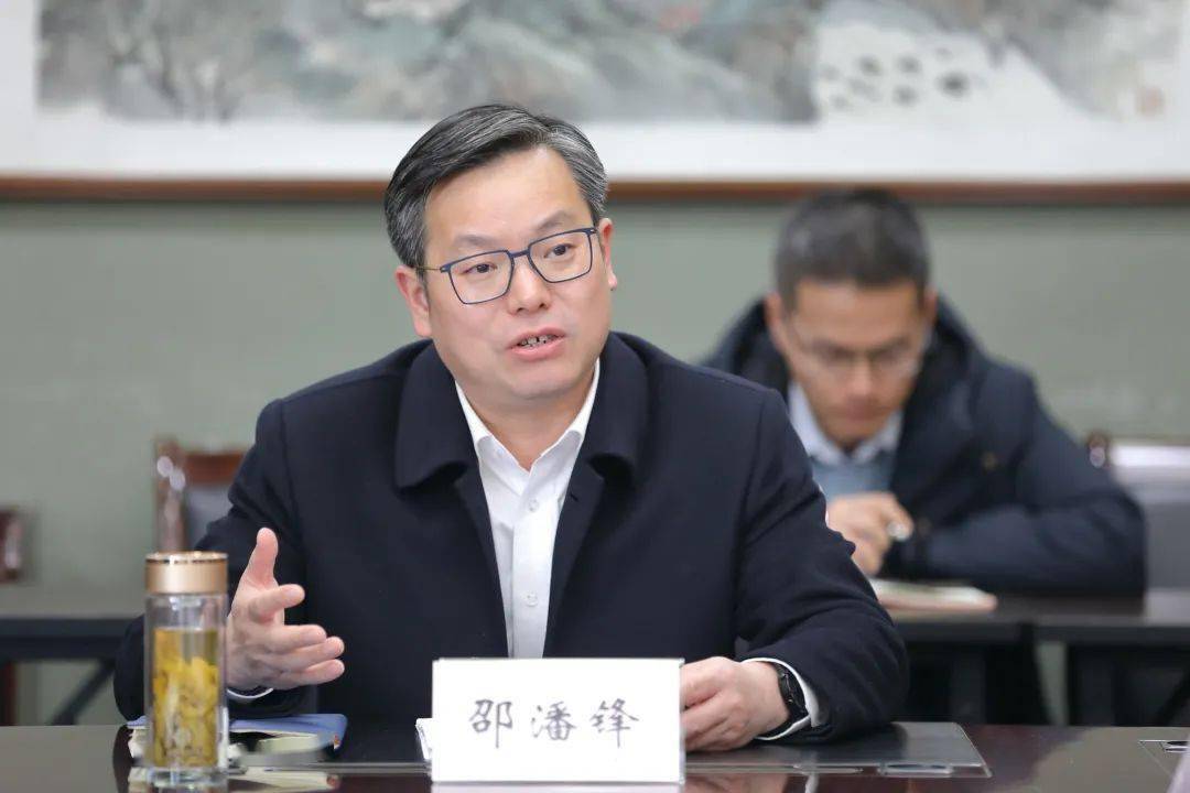 谋划推进全区数字化改革区长邵潘锋调研数字化改革工作