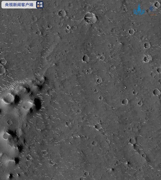 成像|天问一号拍摄的3幅火星近景高清图发布