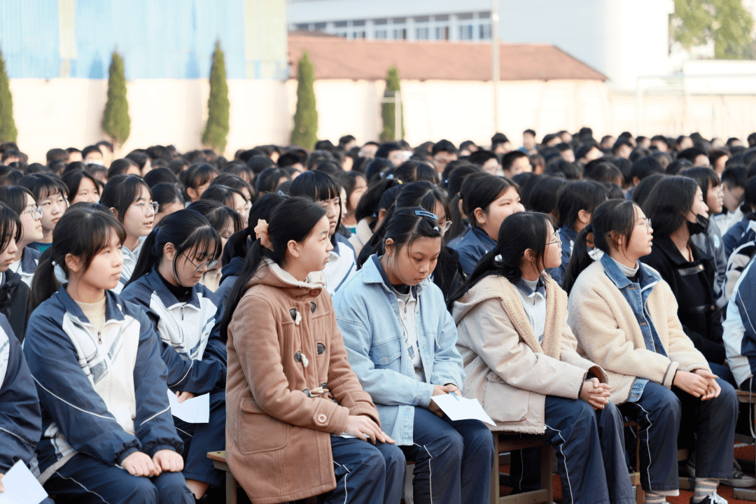 点燃激情逐梦未来灵江中学举行高考中考百日誓师大会