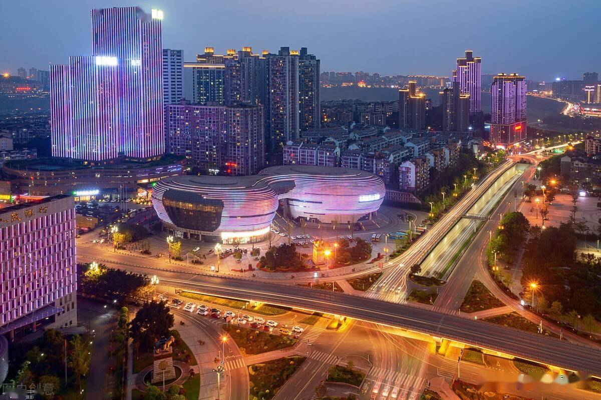 中国酒城建设全国性综合交通枢纽泸州打造川渝滇黔中心城市