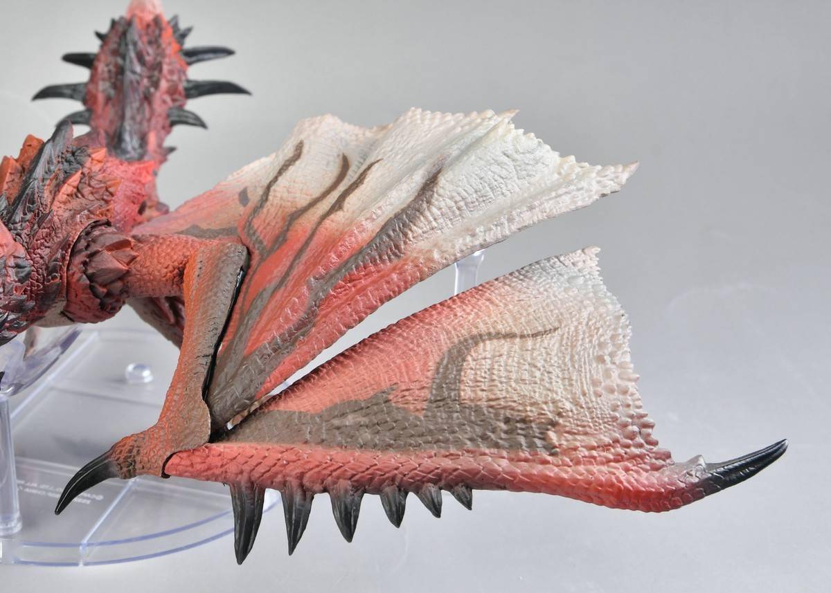 78官测万代shm雄火龙