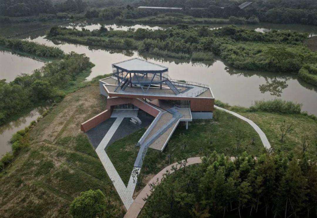 鹮环/ 博风建筑01他的专业兴趣主要集中在建筑设计教学,设计评论,教学