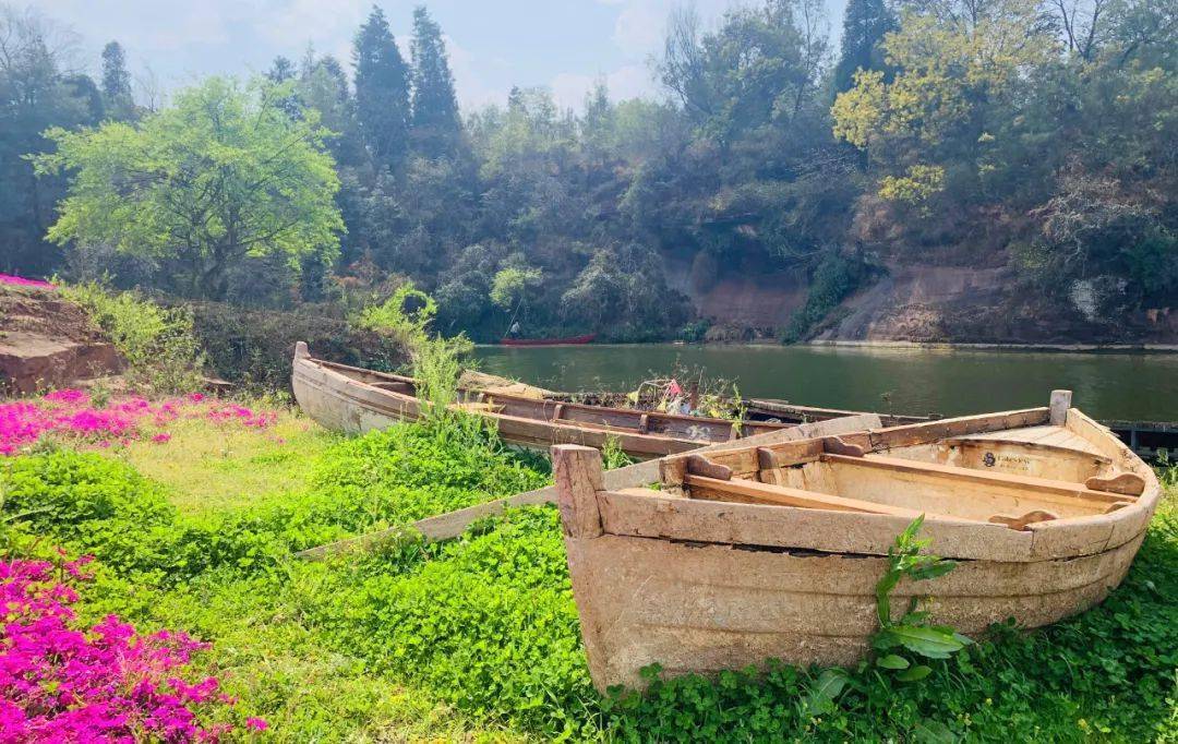 玉龙湾公园于2020年被评为国家aaa级景区.