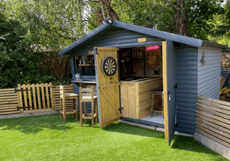 家里的车库棚屋荒废了英国人花个500英镑把它改成了这样