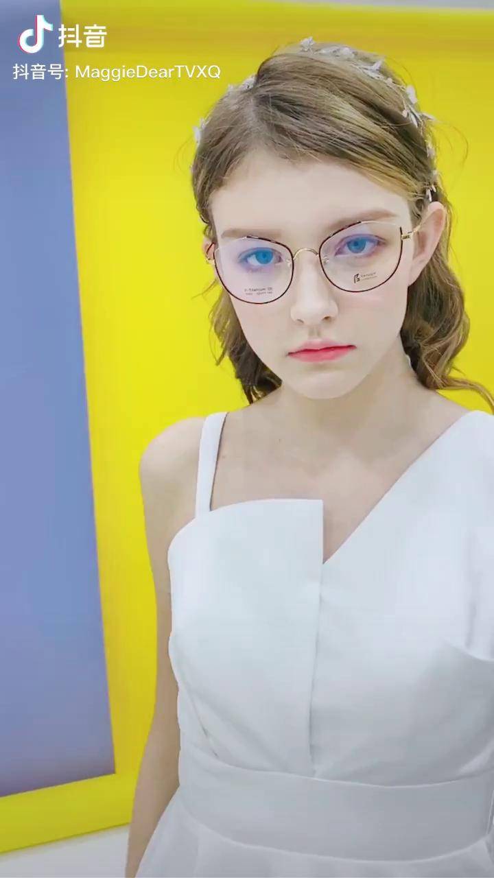 任何东西都完全无法掩盖的颜值啊啊啊啊小仙女nastia