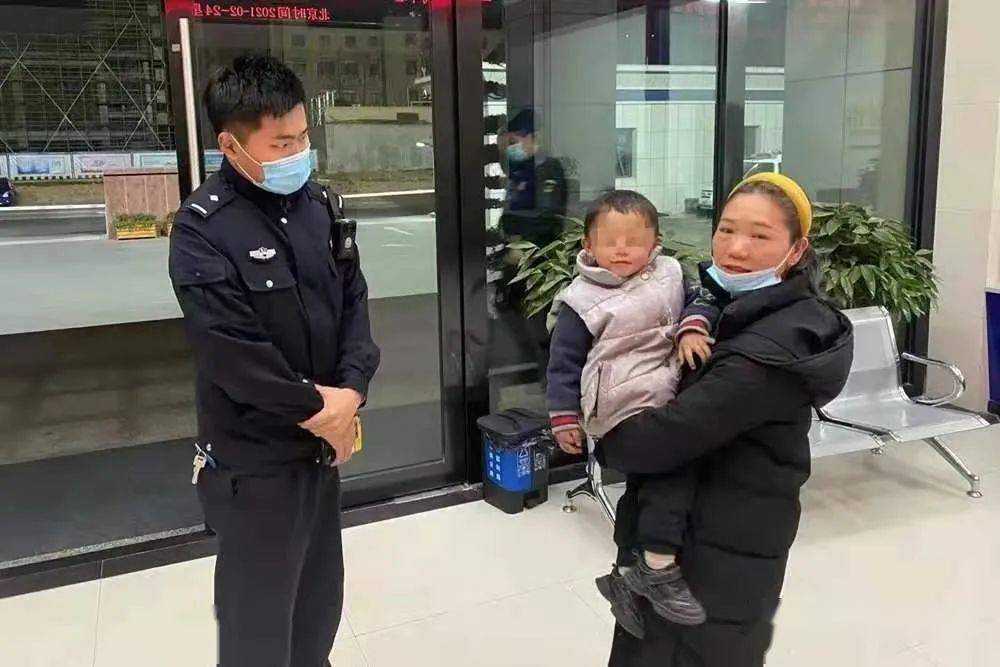 浙江3歲男孩走丟，從小一起長大的小白狗一直默默跟隨保護…… 萌趣萌寵 第3张