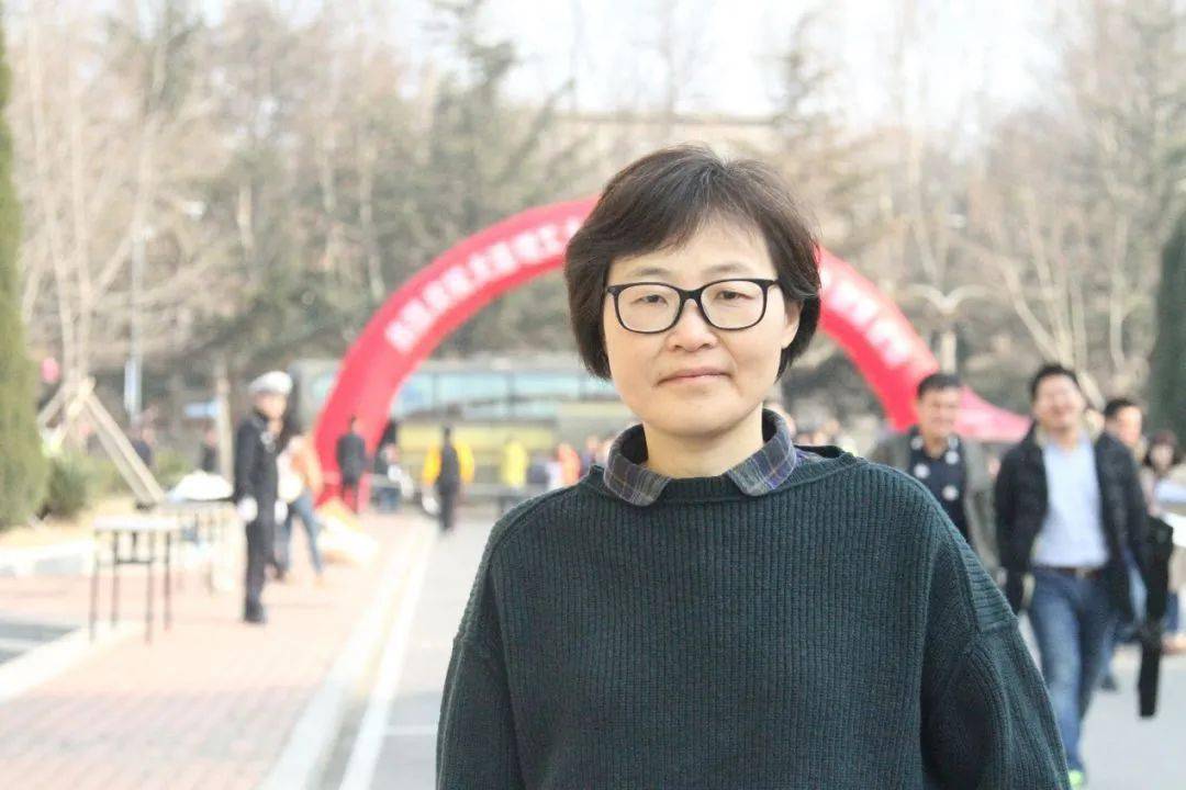 荣获"全国三八红旗手"的大工人!_吴慧明