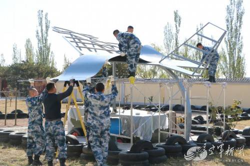 用建筑边角料造“飞机龙八国际app”?兵哥哥的手到底有多