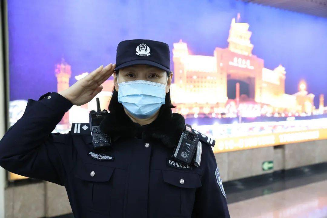 1km05的守护记北京西站派出所女警鲁玲