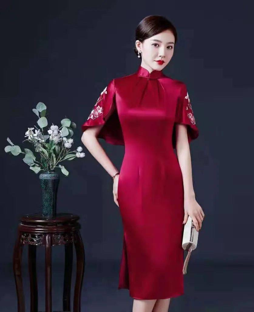 红色风韵醋酸锻旗袍尽显中国美