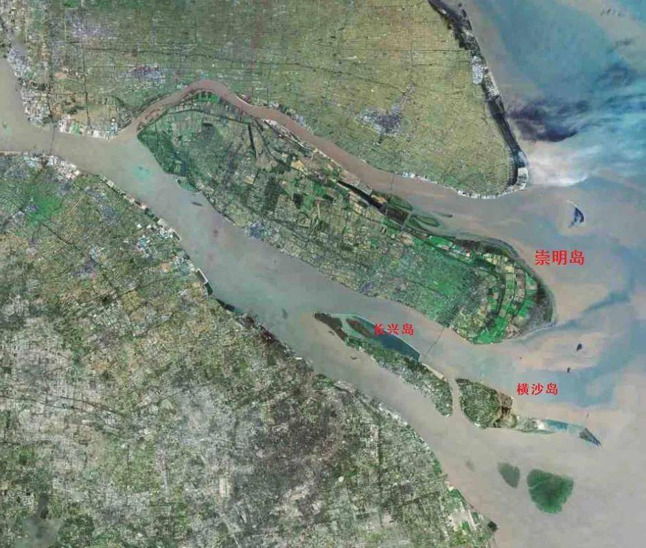 崇明县在长江口的崇明岛及附近岛屿,陆地面积约1413平方千米,人口约68