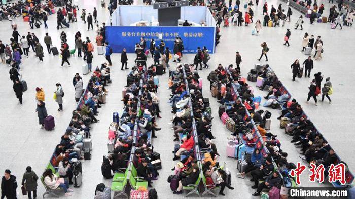 春节期间，杭州火车东站运送旅客超过400万人次，在长三角地区排名第一