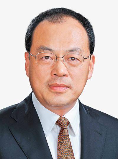 谌贻琴代表(贵州省委书记,省人大常委会主任)李希代表(广东省委书记)