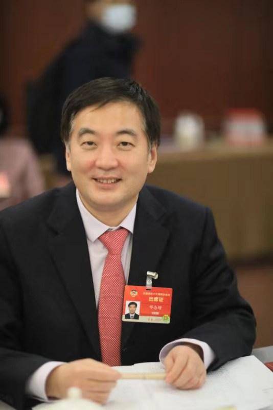 全国政协委员把脉互联网医疗 解决百姓看病难_邢念增