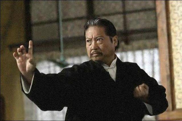 都能见到洪家班演员的身影,如《尸家重地》《肥龙过江》等