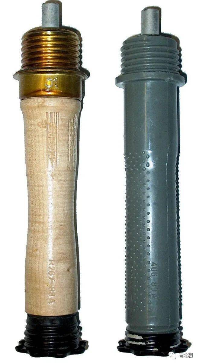 包上去,爆破效果优于匈牙利人的42/48m,也优于其他的集束木柄手榴弹