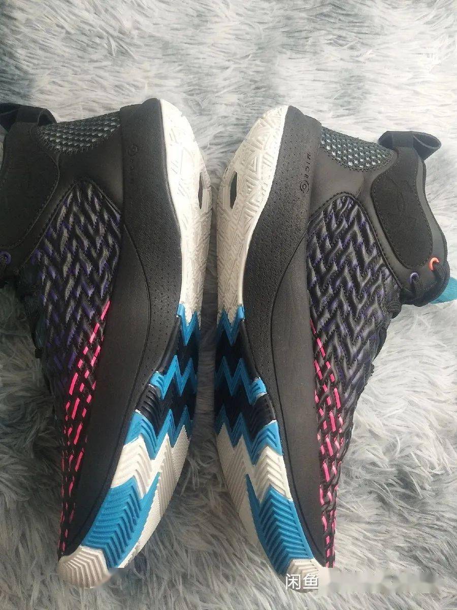 真的有人期待恩比德二代吗?_球鞋