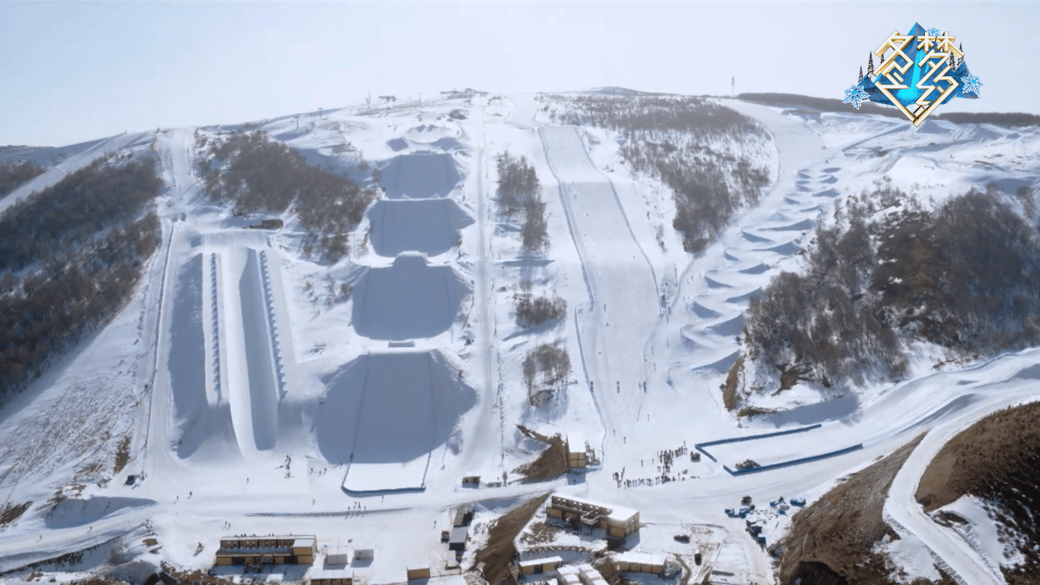 单板滑雪赛道图片