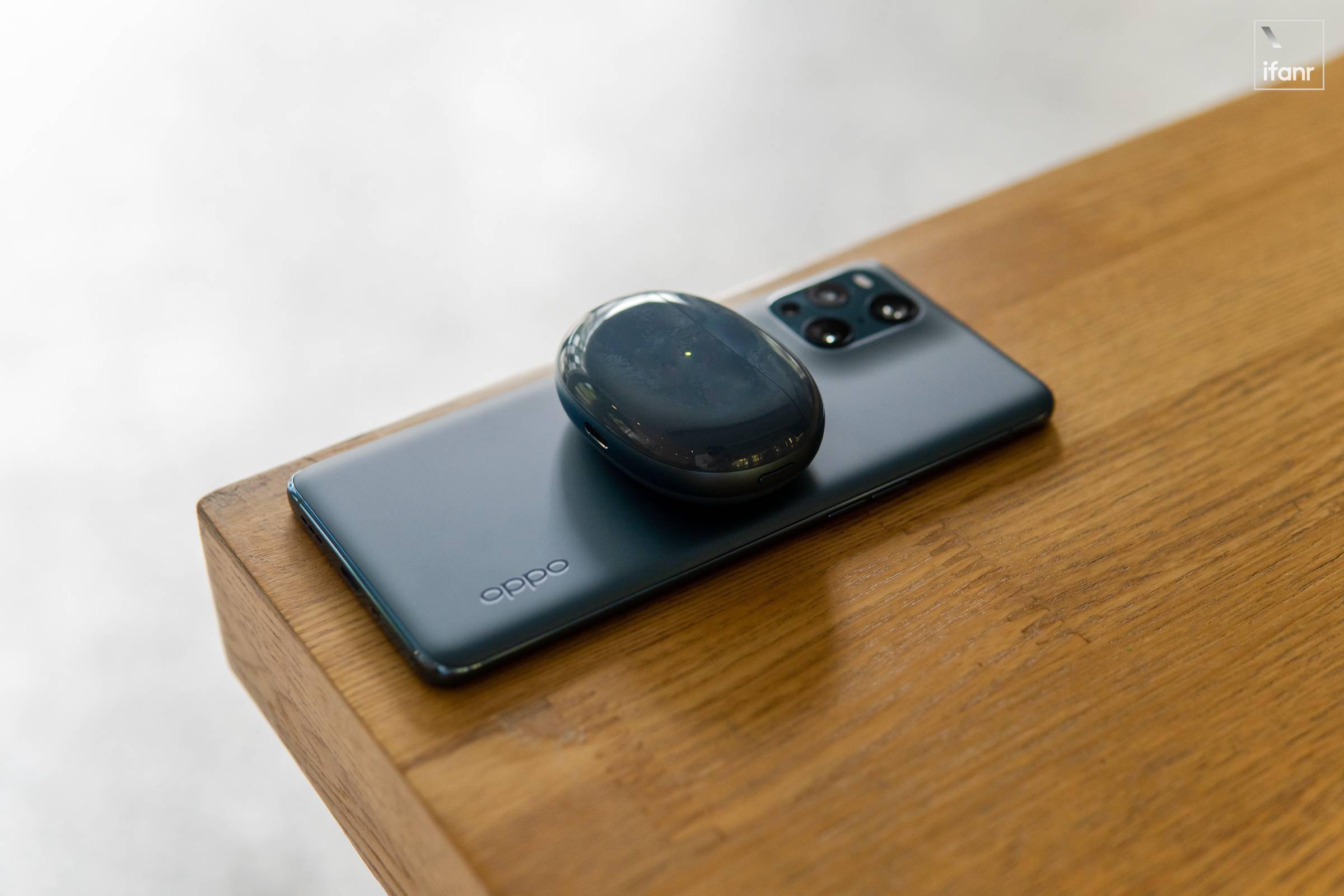 oppo enco x 蓝调耳机图赏:这一抹蓝,似夜色将明_颜色